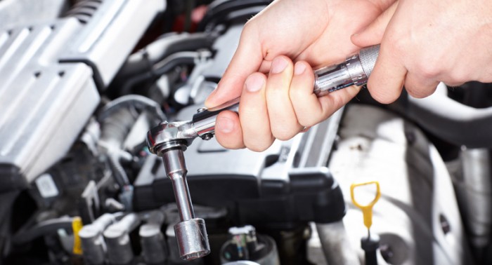Corner Garage vs. Dealer Service Department