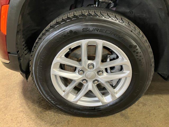 2023 Jeep Grand Cherokee L Laredo - Photo 6