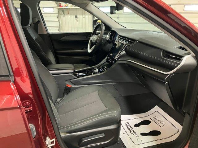 2023 Jeep Grand Cherokee L Laredo - Photo 26